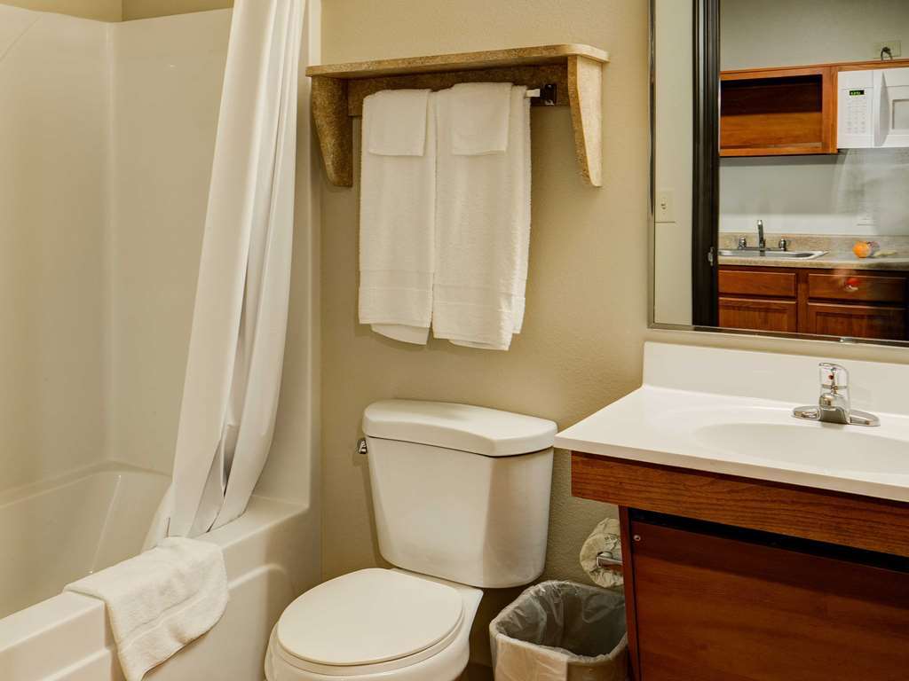 Woodspring Suites Ankeny Des Moines الغرفة الصورة